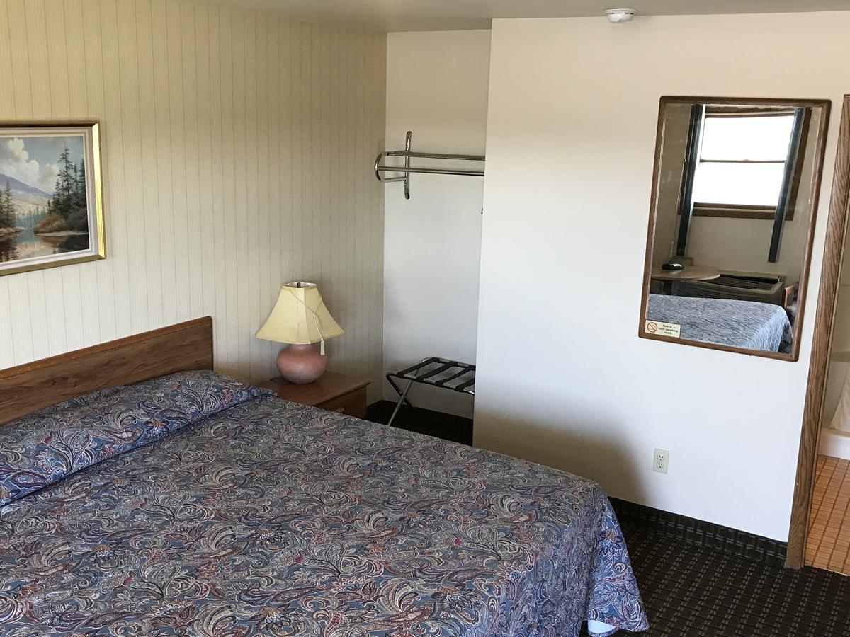 Exxon Quik Stop & Motel Wausaukee Luaran gambar