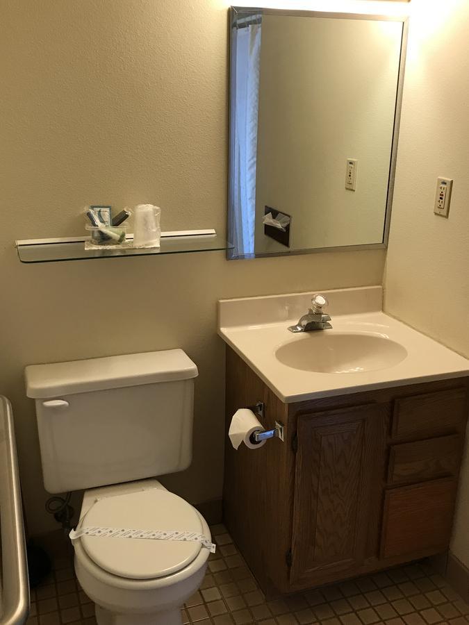 Exxon Quik Stop & Motel Wausaukee Luaran gambar