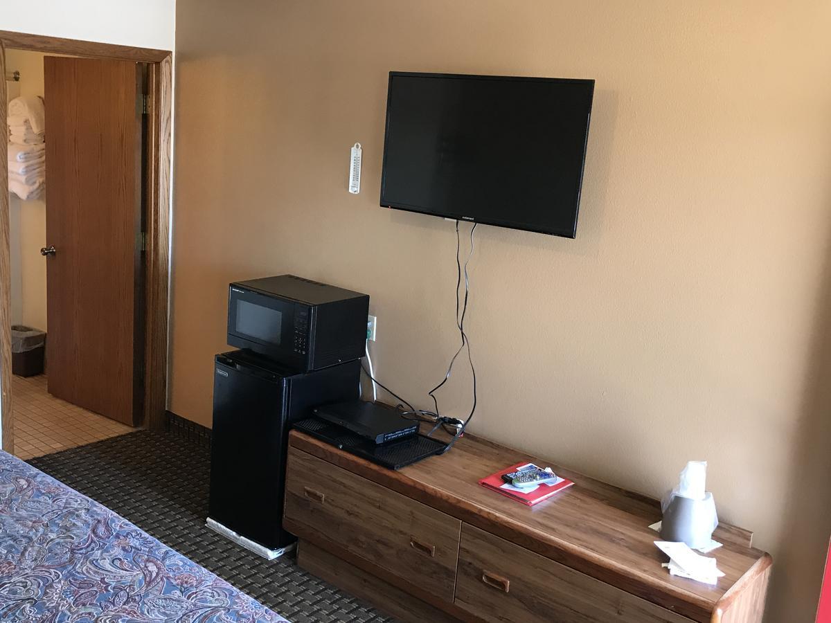Exxon Quik Stop & Motel Wausaukee Luaran gambar