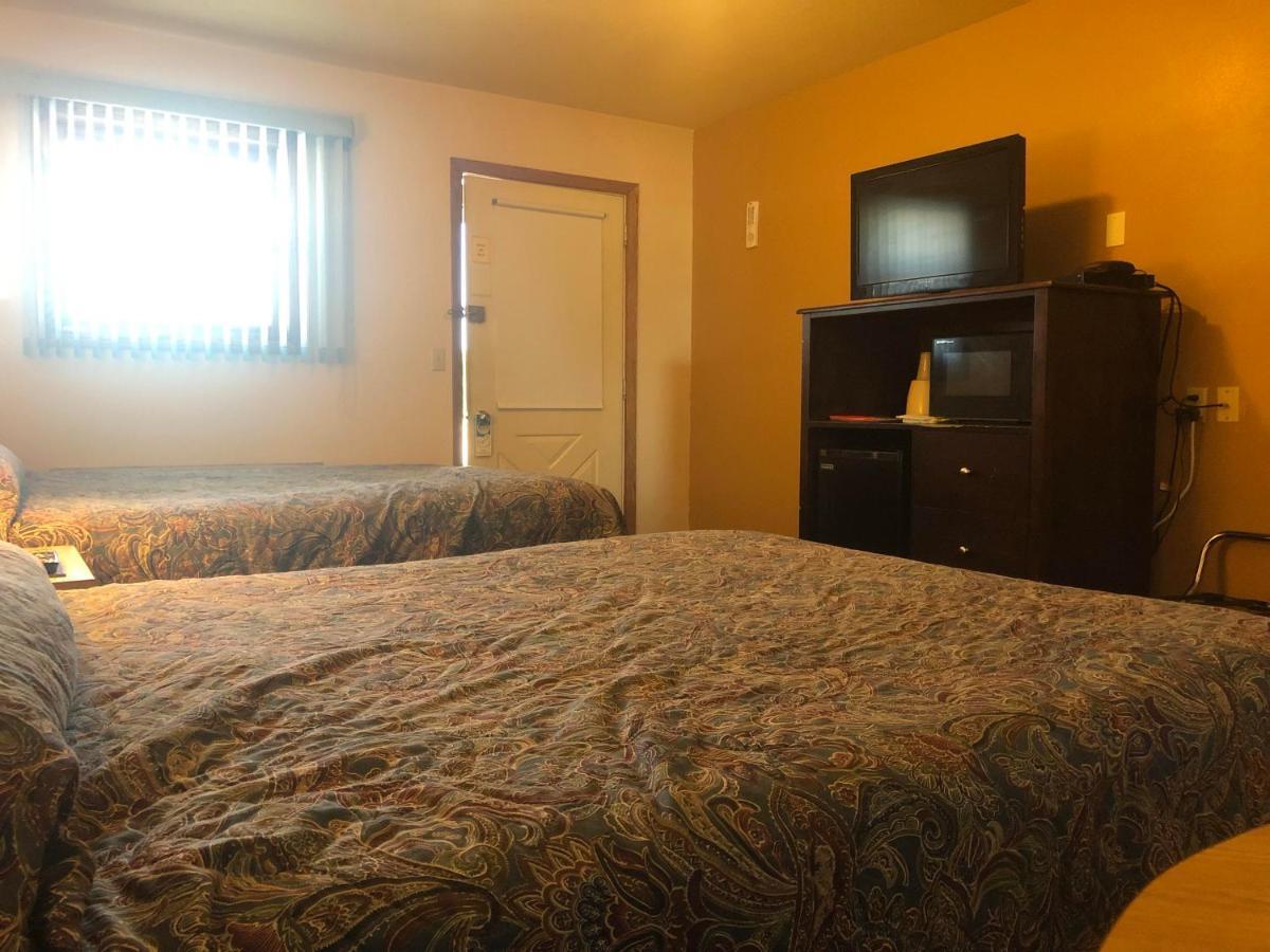 Exxon Quik Stop & Motel Wausaukee Luaran gambar